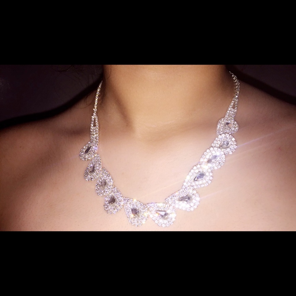 Faux teardrop diamond necklace and earrings set